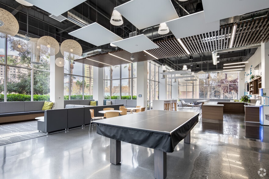 1 Almaden Blvd, San Jose, CA à louer - Photo intérieure - Image 3 de 8