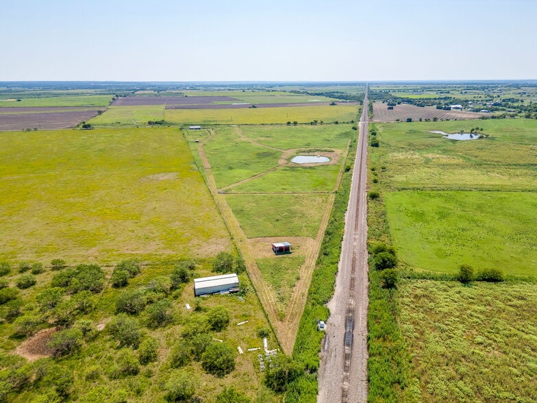 1041 County Road 310A, Cleburne, TX for sale - Building Photo - Image 3 of 31