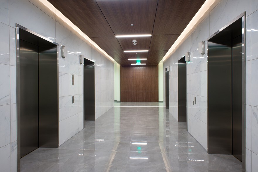 14135 Midway Rd, Addison, TX for lease - Lobby - Image 2 of 21