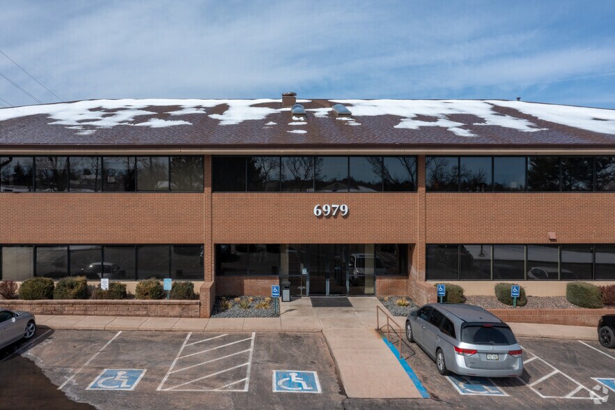 6979 S Holly Cir, Centennial, CO à louer - Photo du bâtiment - Image 2 de 5
