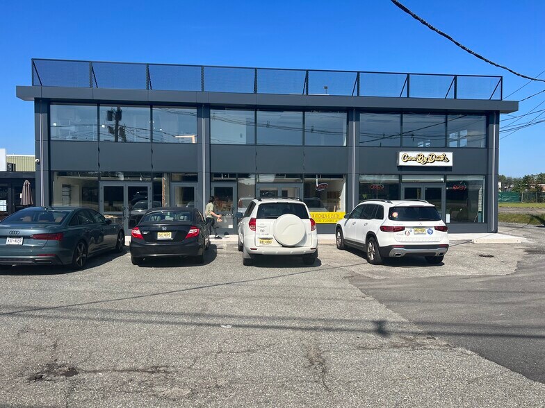 103-105 US Highway 46, Fairfield, NJ à louer - Photo du bâtiment - Image 1 de 4