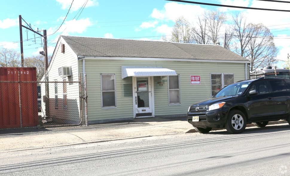 138 E 11th Ave, Roselle, NJ for sale - Building Photo - Image 1 of 7