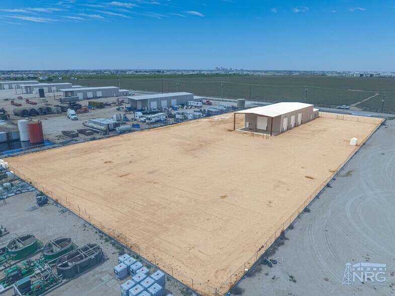 2810 County Rd 130 rd, Midland, TX à louer - Photo du bâtiment - Image 2 de 12