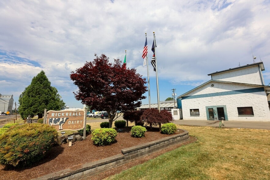 8845 Rickreall Rd, Rickreall, OR à vendre - Photo du bâtiment - Image 1 de 25