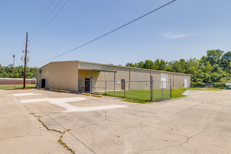 1933 Winnsboro Rd, Monroe, LA for lease - Building Photo - Image 2 of 16