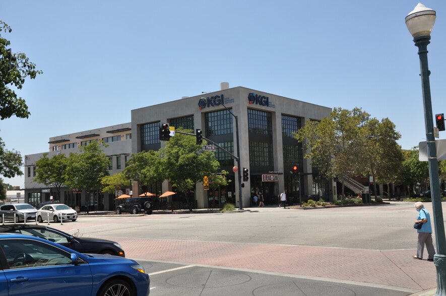 1 N Indian Hill Blvd, Claremont, CA for lease - Building Photo - Image 1 of 1