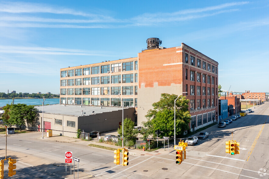 1915 W Fort St, Detroit, MI à vendre - Photo du bâtiment - Image 1 de 1