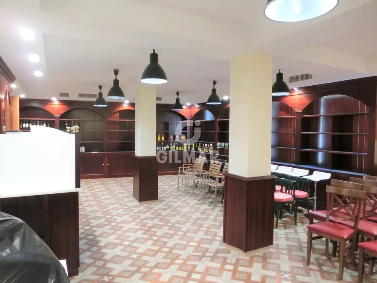 El Puerto de Santa María, CAD 11500 - - - Interior Photo - Image 2 of 13