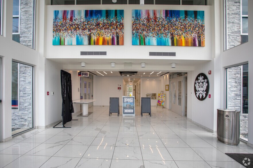 1309 Thomasville Rd, Tallahassee, FL à louer - Photo intérieure - Image 3 de 16