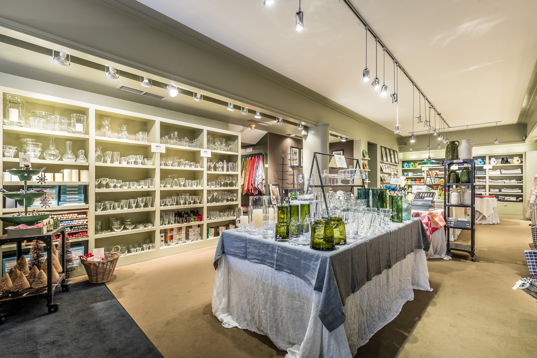 3948-3962 Rue Saint-Denis, Montréal, QC for sale Interior Photo- Image 1 of 1