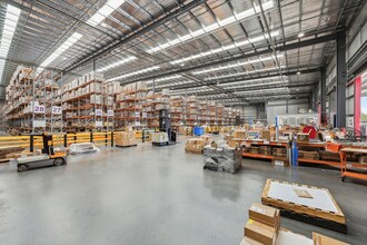 75-79 Canterbury Rd, Braeside for lease Interior Photo- Image 2 of 3