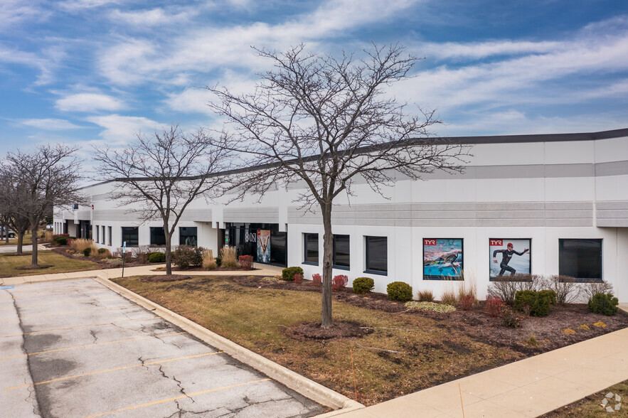 3600 Thayer Ct, Aurora, IL for lease - Building Photo - Image 1 of 6