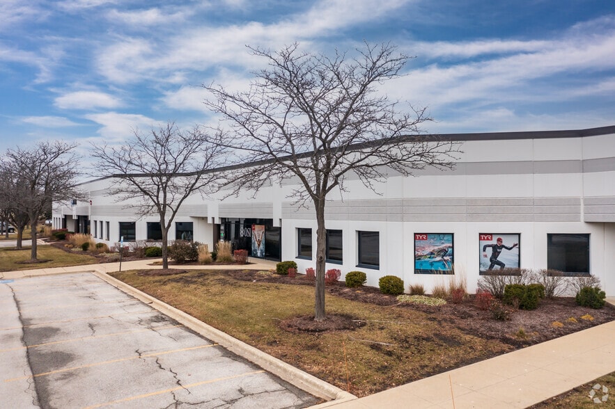 3600 Thayer Ct, Aurora, IL à louer - Photo du bâtiment - Image 1 de 6