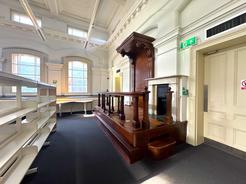 11 Garratt Ln, Londres à louer - Photo intérieure - Image 3 de 7