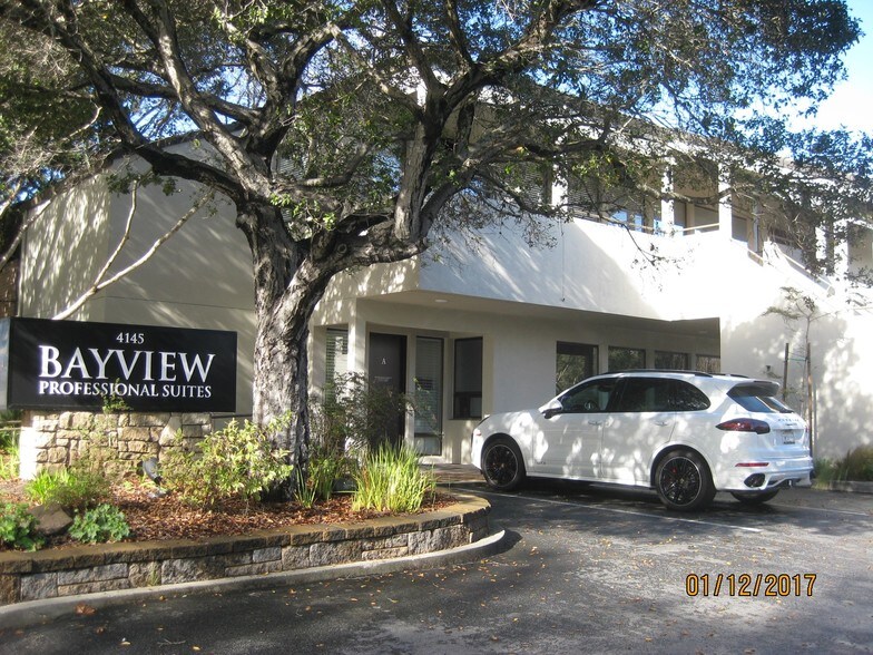 4145 Clares St, Capitola, CA à louer - Photo du bâtiment - Image 1 de 10