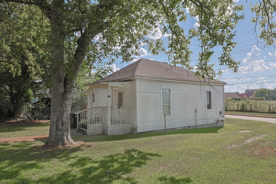 Bibb Residential Portfolio portfolio of 7 properties for sale on LoopNet.ca - Building Photo - Image 3 of 18