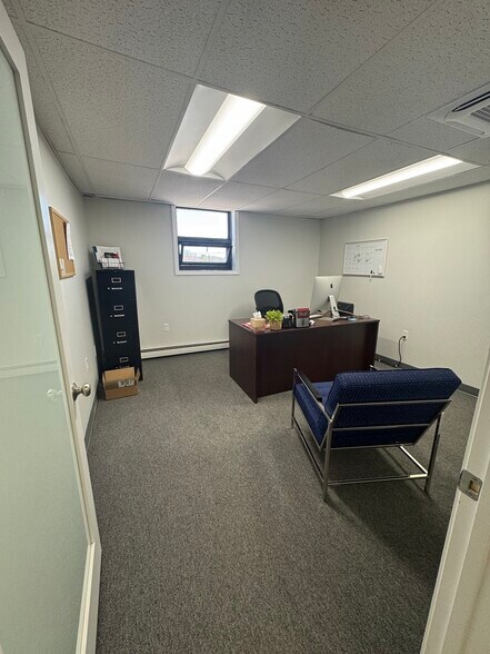 25 Commercial Dr, Wrentham, MA à louer - Photo du bâtiment - Image 2 de 5