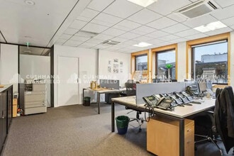 37-39 Rue Boissière, Paris for lease Interior Photo- Image 2 of 7