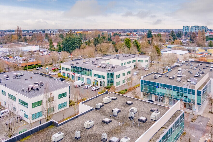 8833 Odlin Cres, Richmond, BC à vendre - Photo du bâtiment - Image 2 de 3