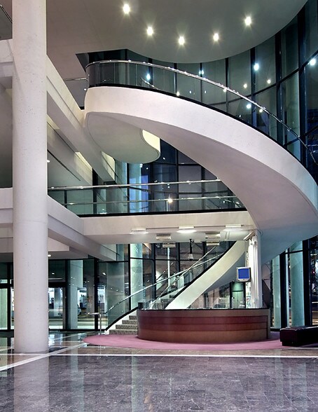 250 Williams St NW, Atlanta, GA à louer - Hall d’entrée - Image 2 de 17