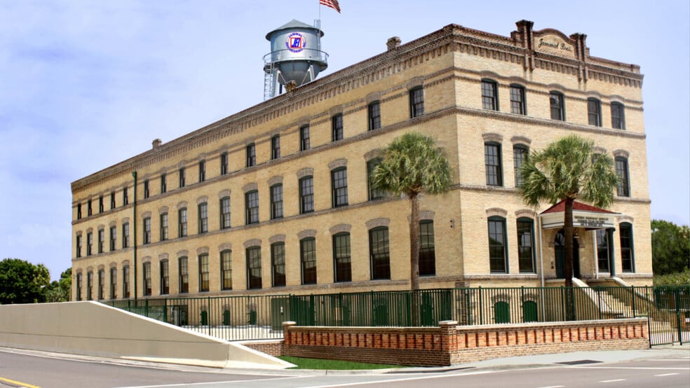 1403 N Howard Ave, Tampa, FL à louer - Photo du bâtiment - Image 3 de 6