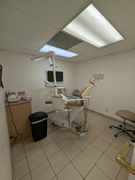 1614 French St, Santa Ana, CA for sale - Building Photo - Image 3 of 14