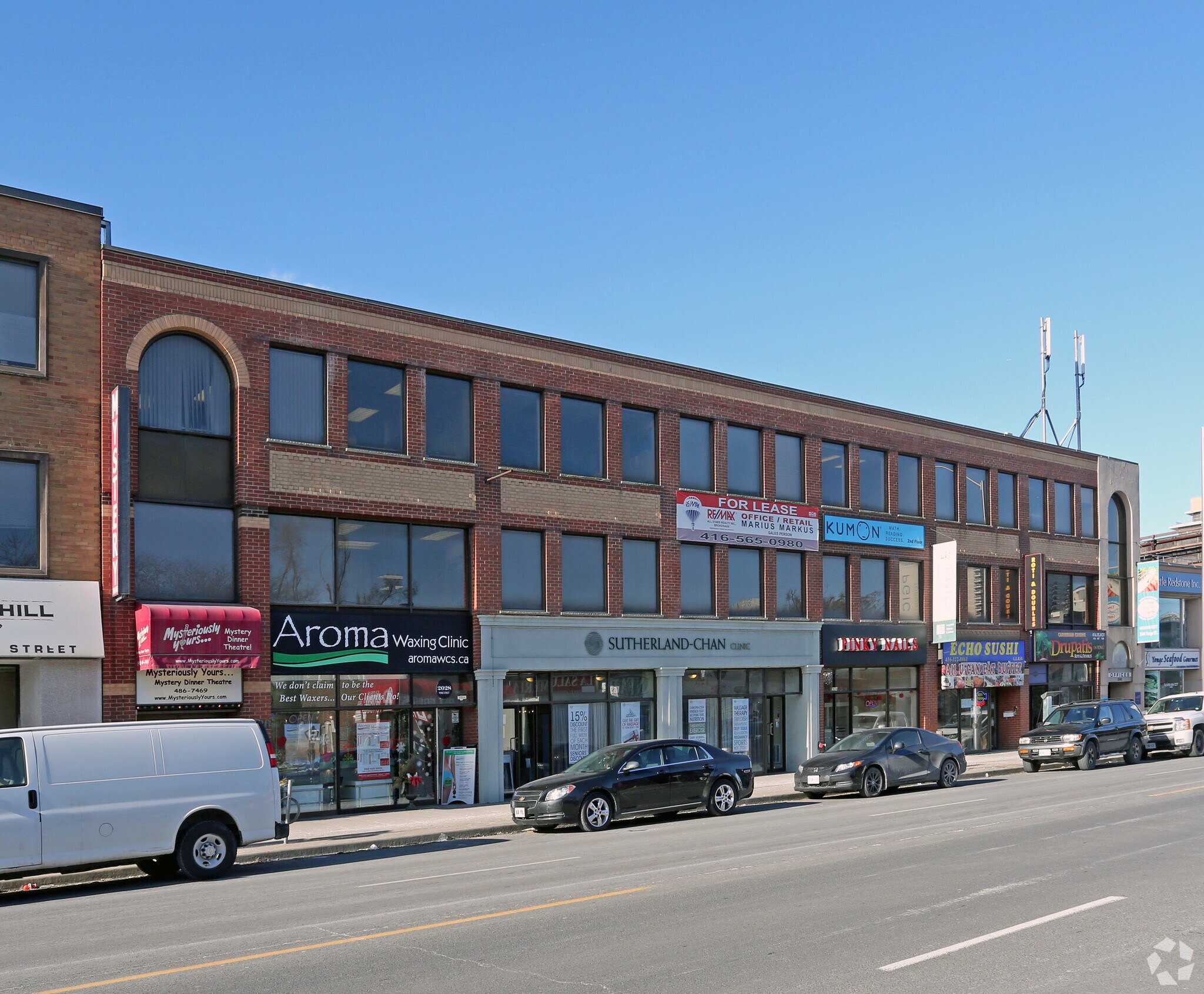 2026-2040 Yonge St, Toronto, ON à vendre Photo principale- Image 1 de 1