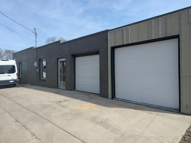 117 E Washington St, Mankato, MN à vendre - Photo du bâtiment - Image 2 de 10