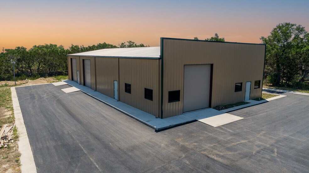 3364 N Bagdad Rd, Leander, TX à louer - Photo du bâtiment - Image 3 de 35