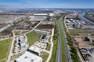 2740 N Westport Dr, Port Allen, LA - Aerial  map view - Image1