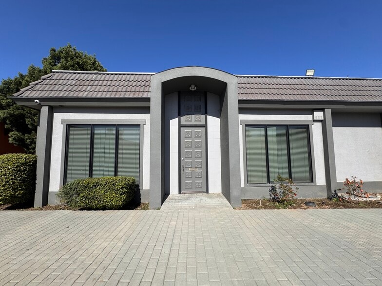 222 N J St, Tulare, CA à louer - Photo du bâtiment - Image 2 de 2