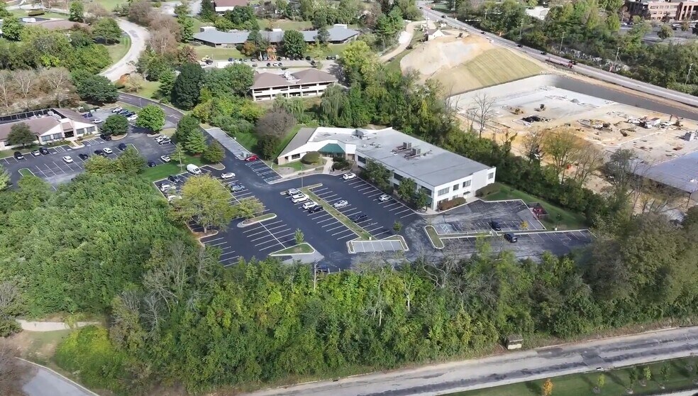 333 Technology Dr, Malvern, PA à louer - Vidéo sur l’inscription commerciale - Image 2 de 6