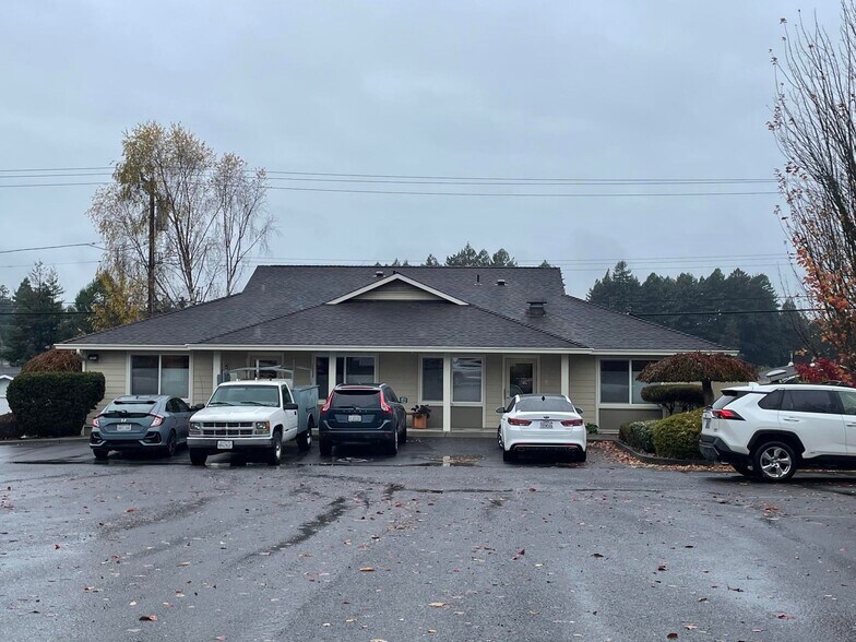 3015 Hubbard Ln, Eureka, CA for lease - Primary Photo - Image 1 of 1