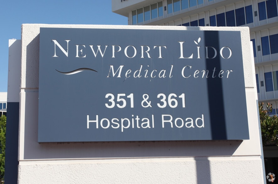 361 Hospital Rd, Newport Beach, CA à louer - Photo du bâtiment - Image 2 de 22