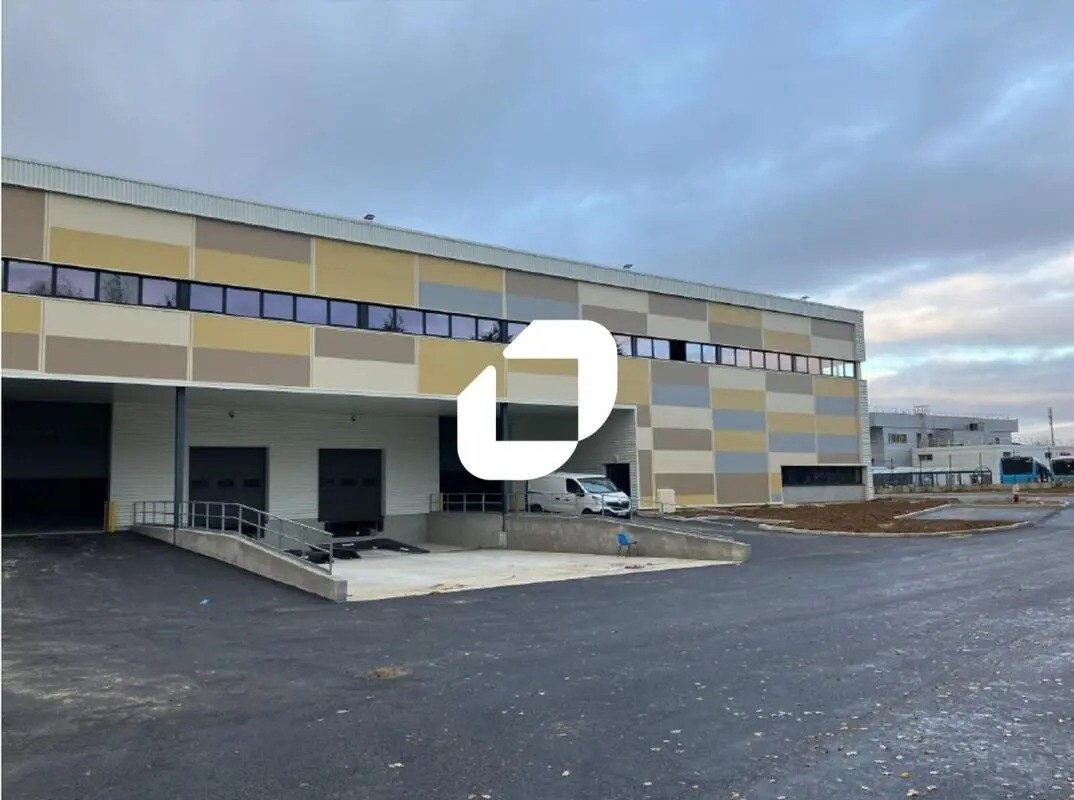 Industriel dans Plaisir à louer Photo du bâtiment- Image 1 de 20