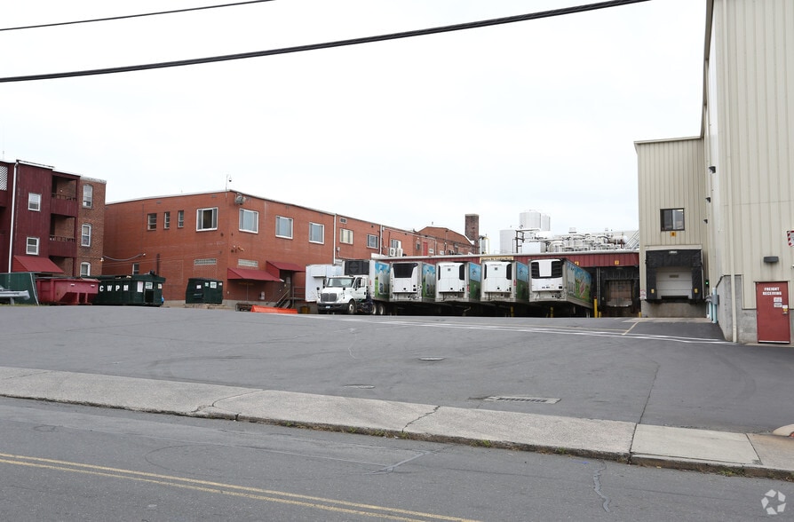 433 Park St, New Britain, CT for sale - Building Photo - Image 3 of 3