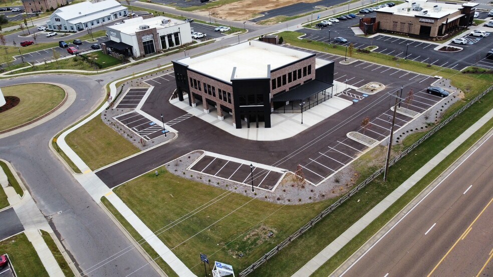 6233 Getwell Rd N, Southaven, MS à louer - Photo du bâtiment - Image 2 de 9