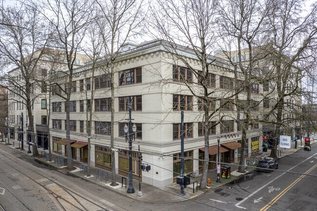 More details for 75 NW Couch St, Portland, OR - Office, Retail for Lease
