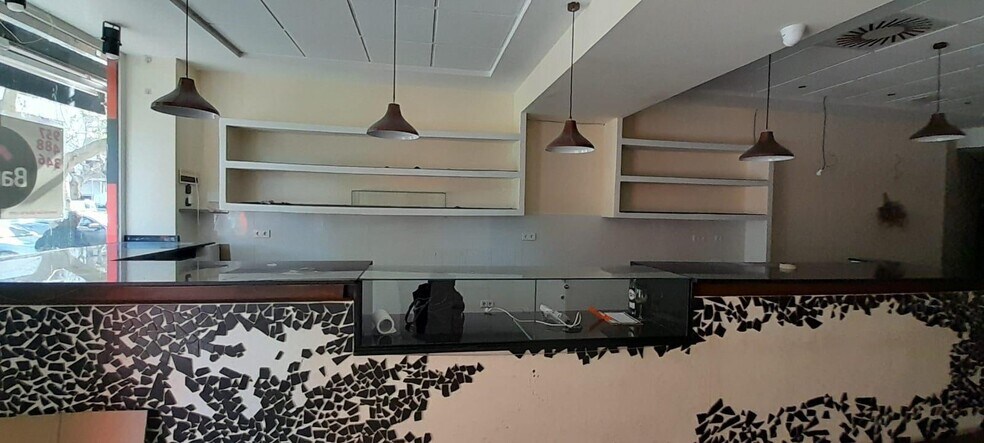 Retail in Córdoba, Córdoba for lease - Interior Photo - Image 2 of 18