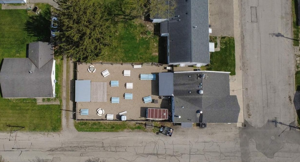 160 Maincross St, Eldorado, OH à vendre - Photo du bâtiment - Image 2 de 23