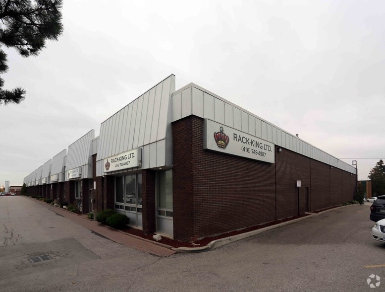 368 Garyray Dr, Toronto, ON for sale - Building Photo - Image 3 of 3