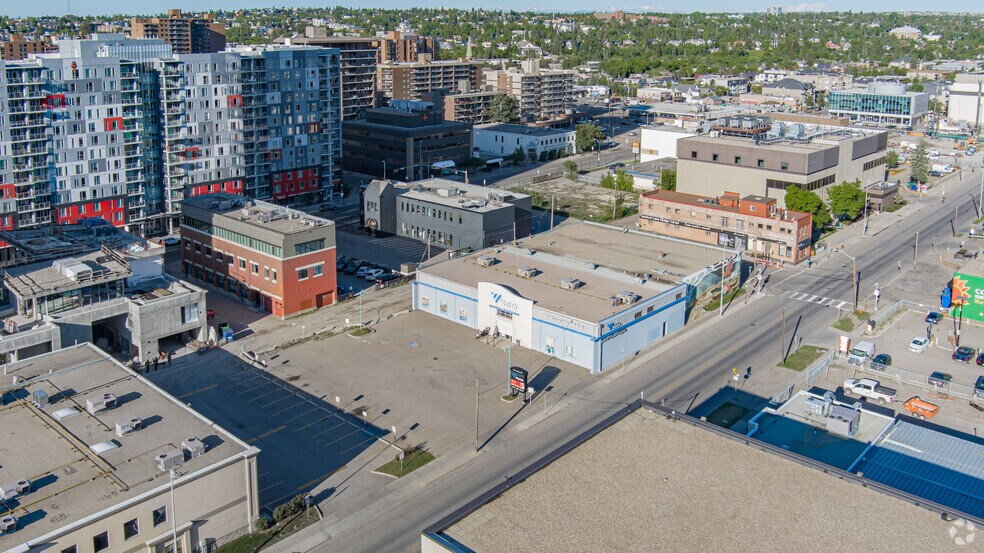 1231 10th Ave SW, Calgary, AB à vendre - Aérien - Image 2 de 3