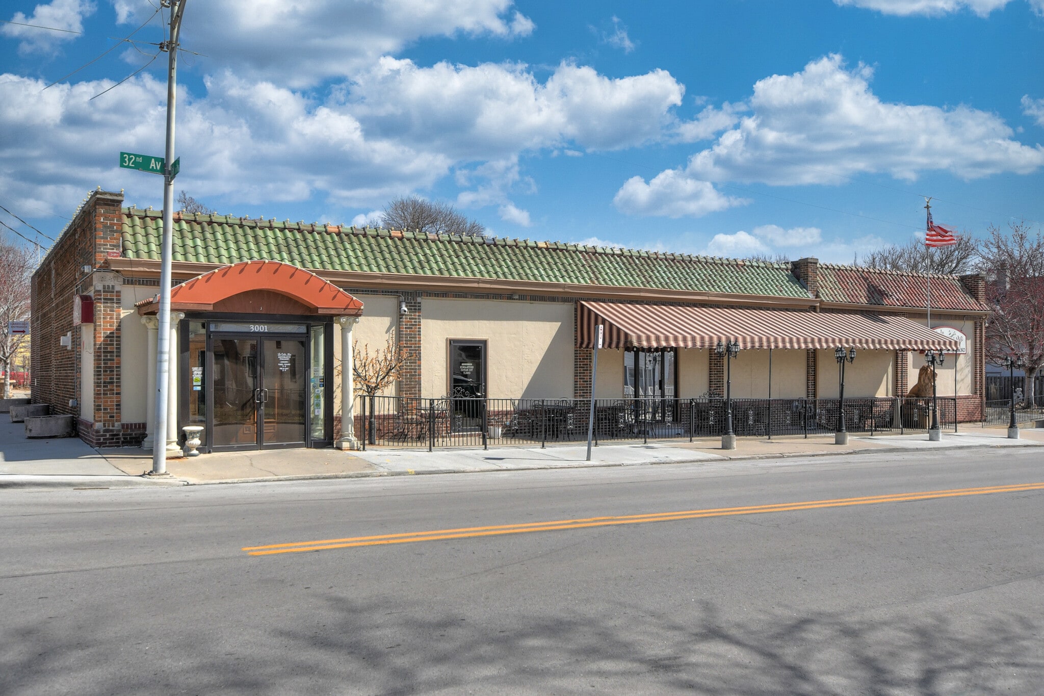 3001 S 32nd Ave, Omaha, NE for sale Primary Photo- Image 1 of 14