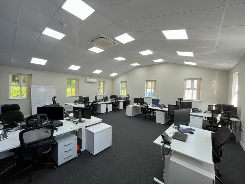 Earls Colne Business Park, Earls Colne à louer - Photo du bâtiment - Image 3 de 20