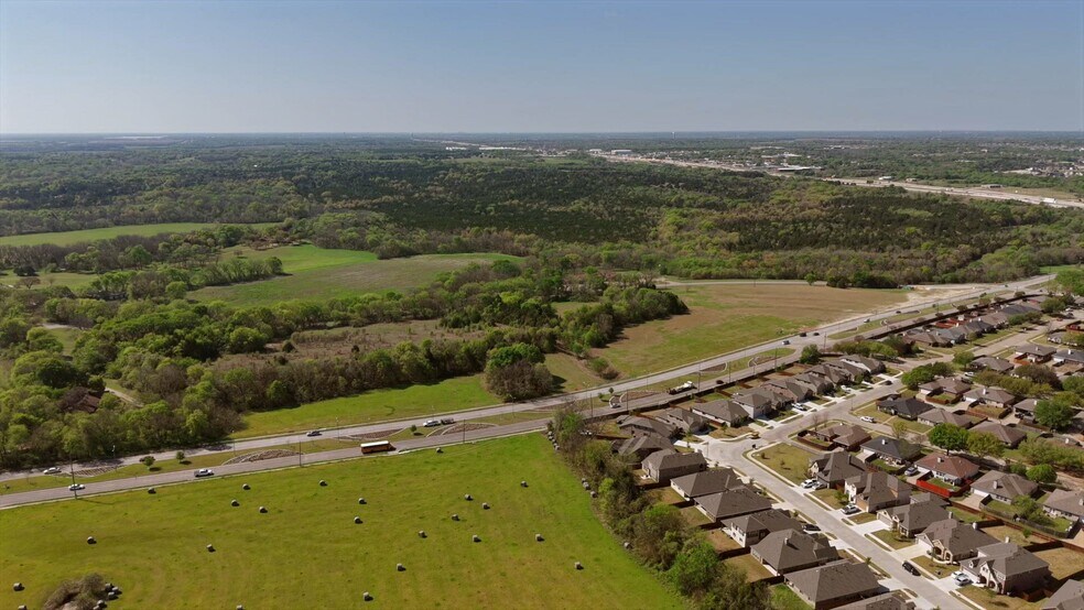2800 W Belt Line Rd, Lancaster, TX à vendre - Vidéo sur l’inscription commerciale - Image 2 de 15