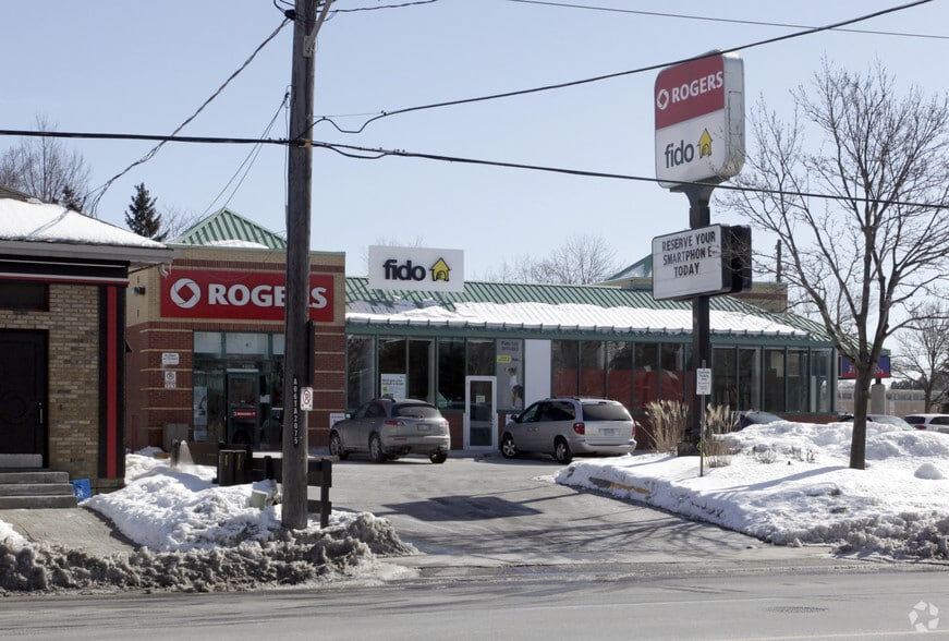 14879 Yonge St, Aurora, ON for lease - Building Photo - Image 3 of 3