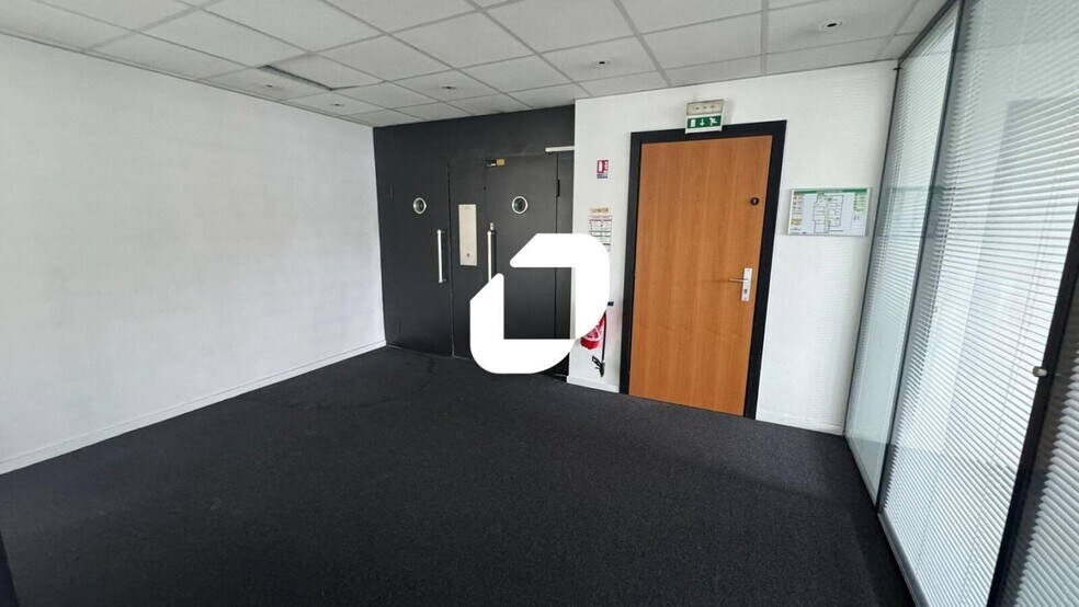 20 Avenue De La Paix-Simone Veil, Strasbourg for lease - Interior Photo - Image 3 of 8