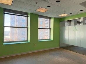 80 Monroe Ave, Memphis, TN for lease Interior Photo- Image 2 of 5