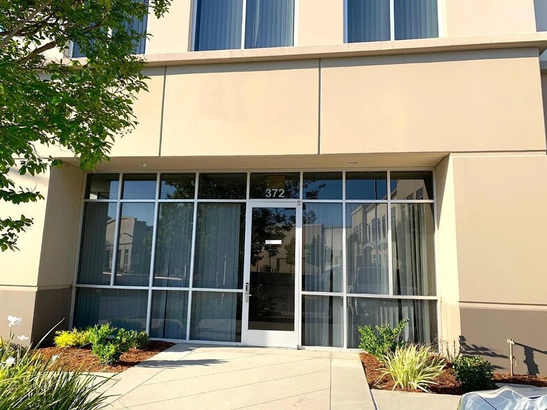 372 Fairview Way, Milpitas, CA for sale - Building Photo - Image 2 of 13
