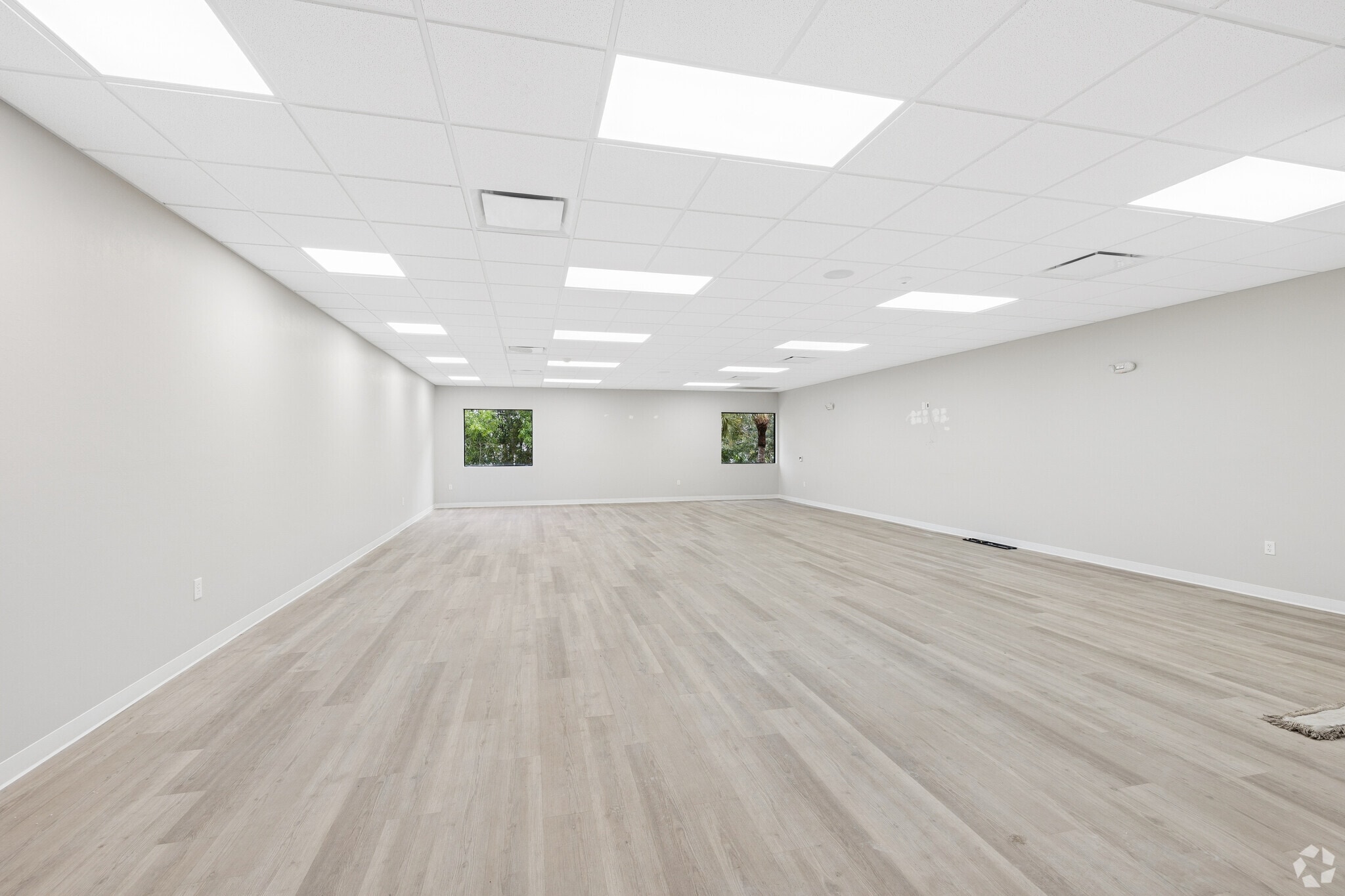 28410 Bonita Crossing Blvd, Bonita Springs, FL for lease Interior Photo- Image 1 of 11